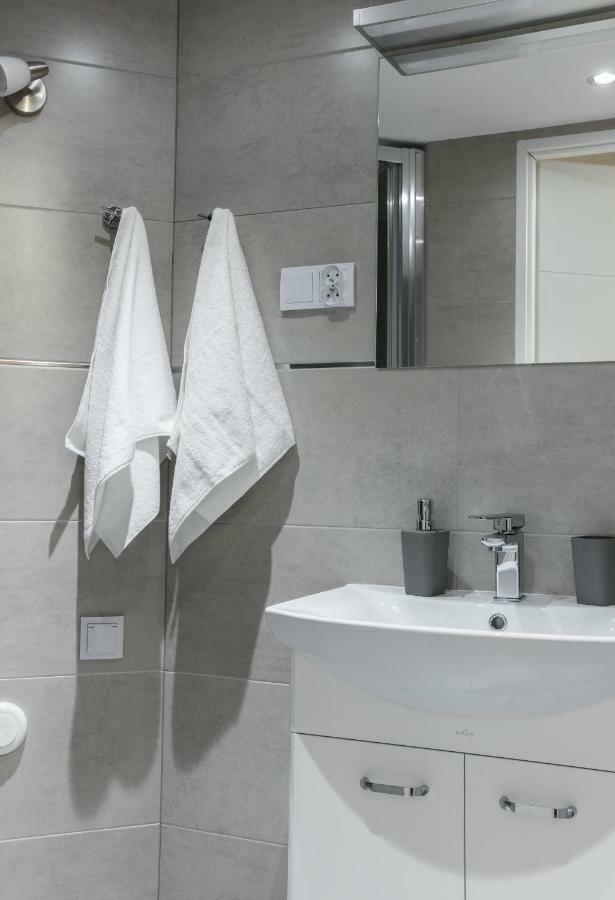 R&R Apart Cracow Krakow Ngoại thất bức ảnh