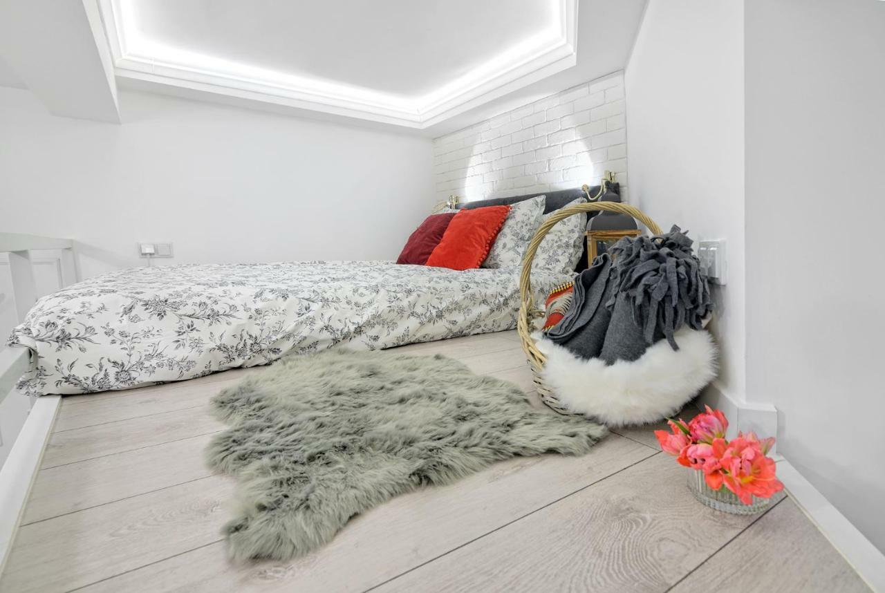 R&R Apart Cracow Krakow Ngoại thất bức ảnh